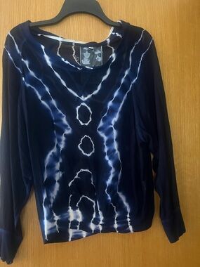 Tie-Dye Navy & White Long Sleeve Top